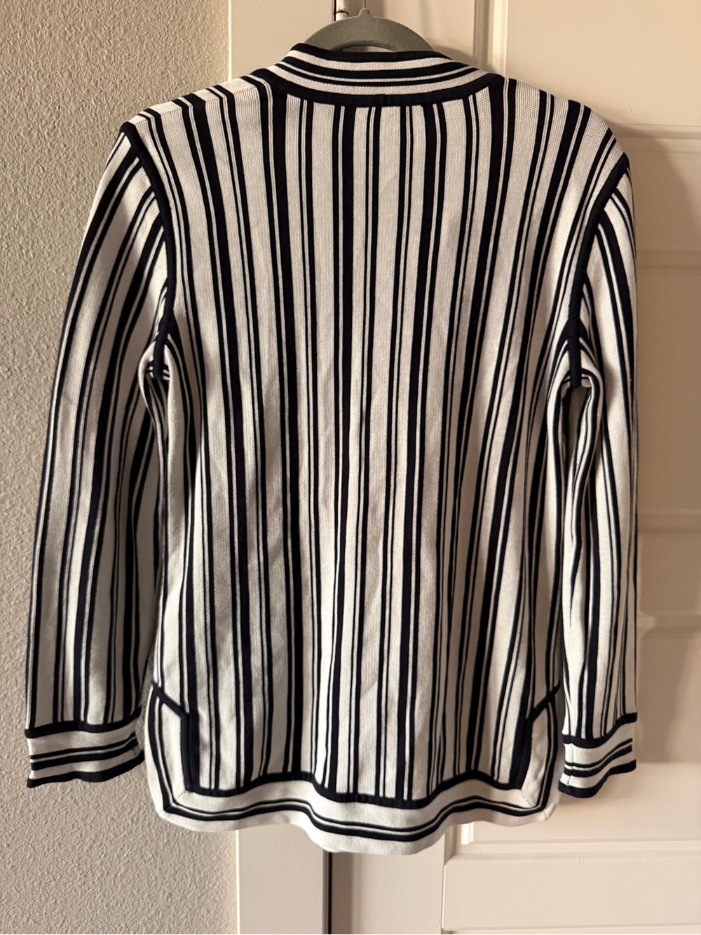 Tory Birch Gina Tunic Black and White Striped Cotton V-neck Top size Small - Picture 8 of 8